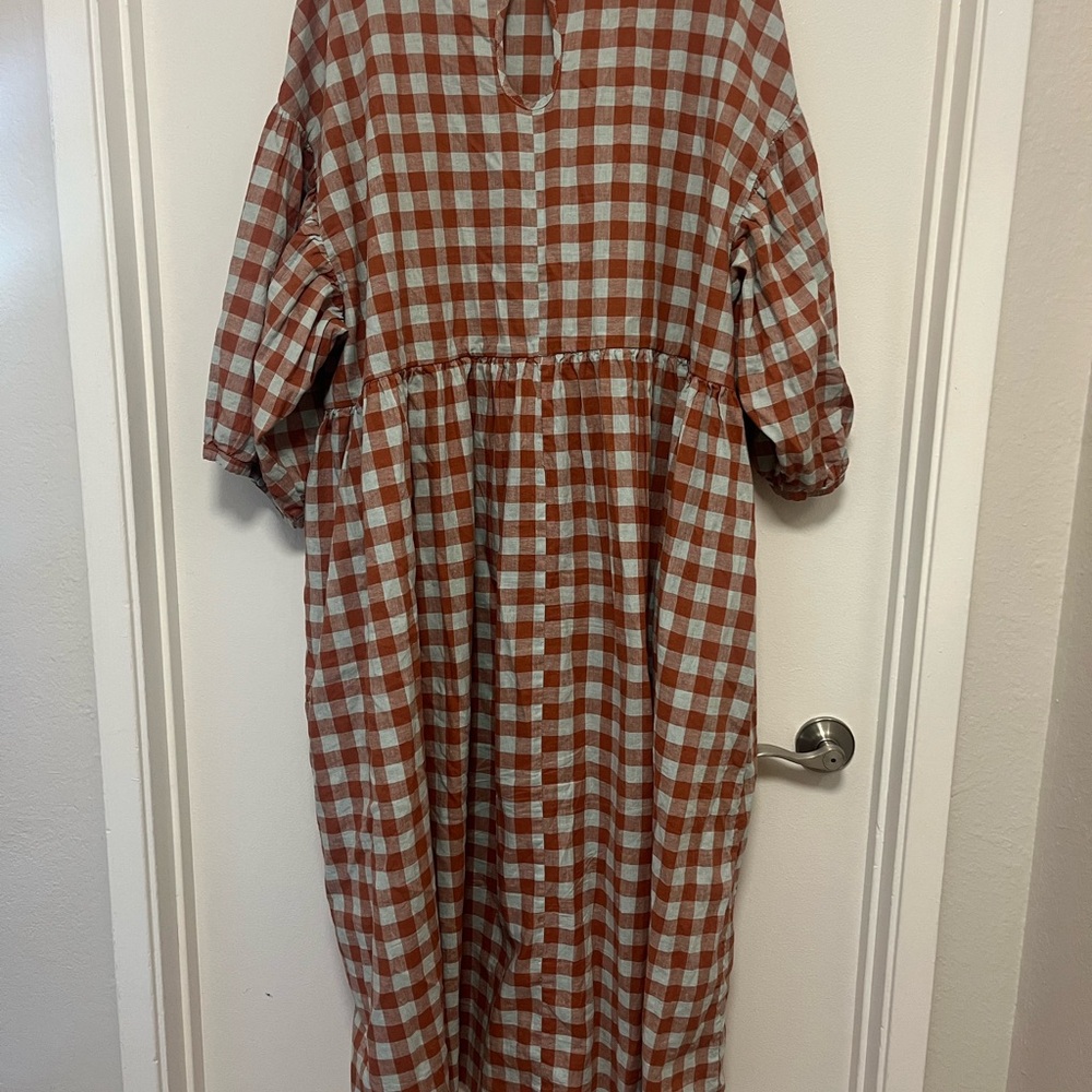 Tradlands Nico Balloon Sleeve Midi Dress in blue gingham - Picture 6 of 9